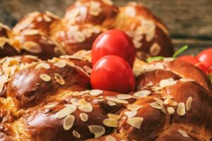 The easiest Tsoureki recipe to make Greek Easter Bread