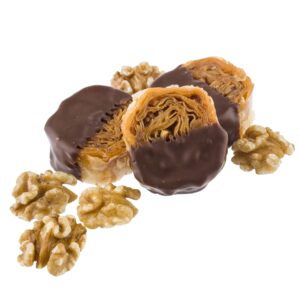 HALF DIPPED CHOCOLATE BAKLAVA – 500 g – approx 12 -14 pcs.